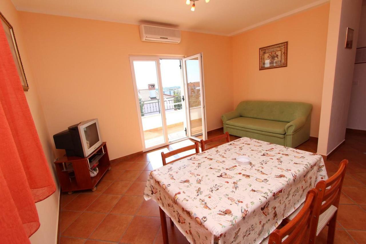 Elida Apartment *