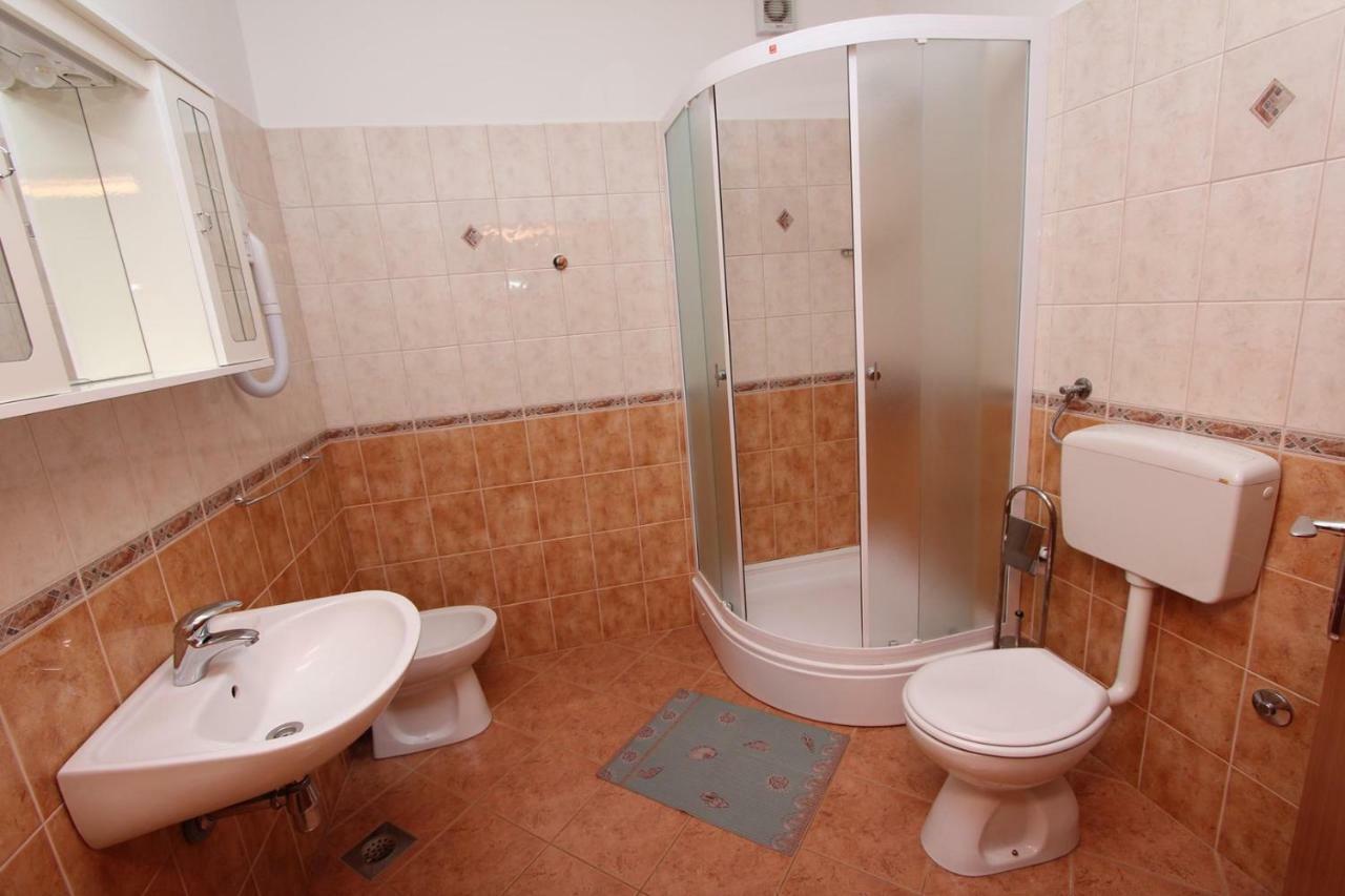 Elida Apartment *